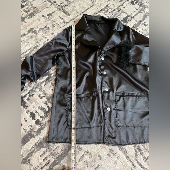 Feather Cuff/Silky Black Button up Womens Medium - Picture 5 of 7
